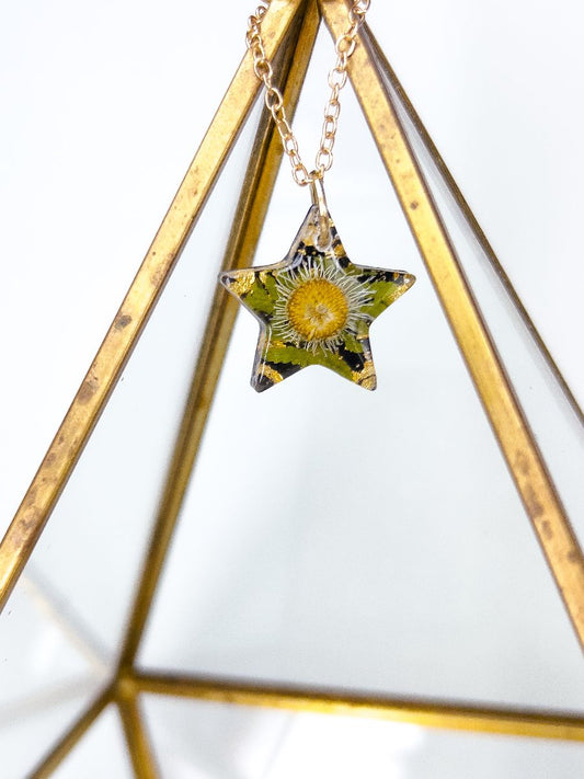Daisy with Fern Star Necklace
