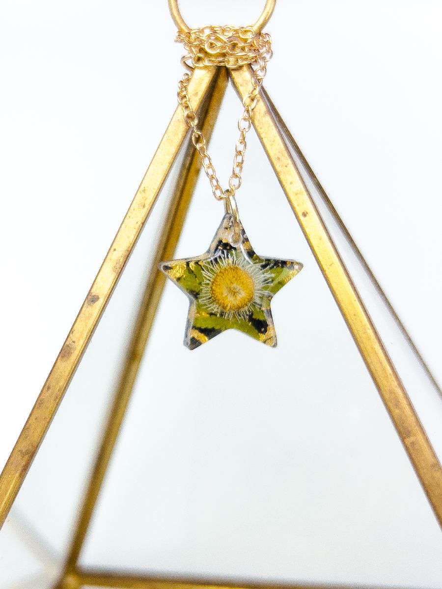 Daisy with Fern Star Necklace