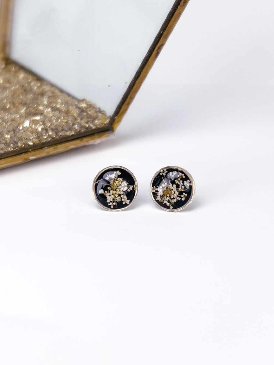 Queen Anne's Lace Black Stud Earrings
