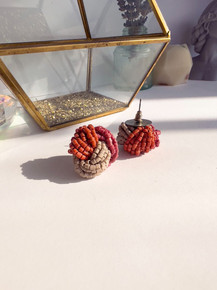 Hand-Beaded Knot Studs