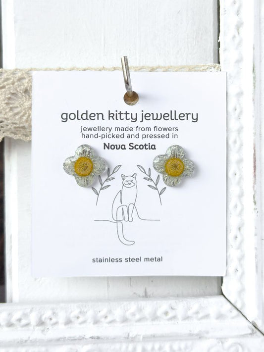 Daisy Clover Studs