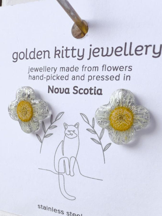 Daisy Clover Studs