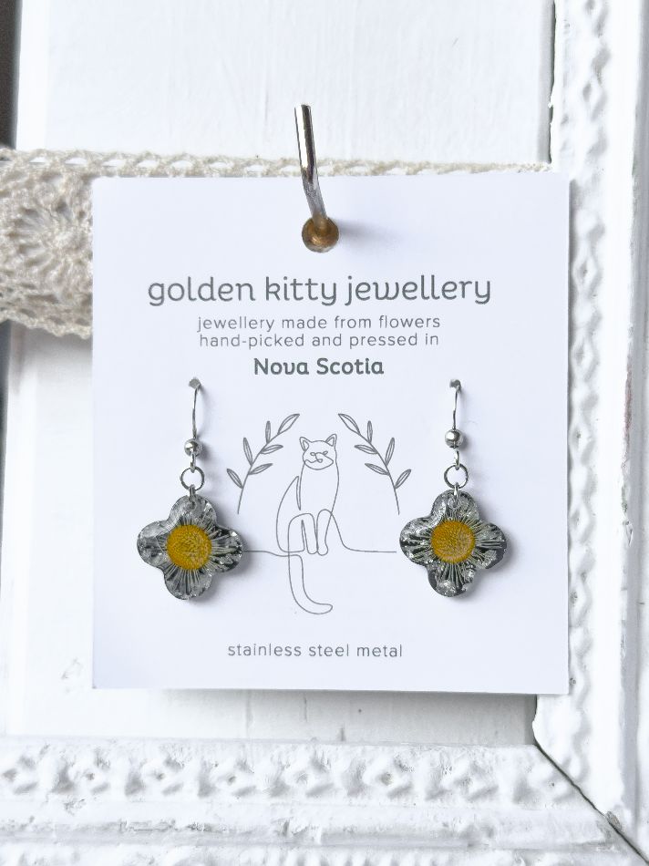 Black Daisy Clover Dangle Earrings