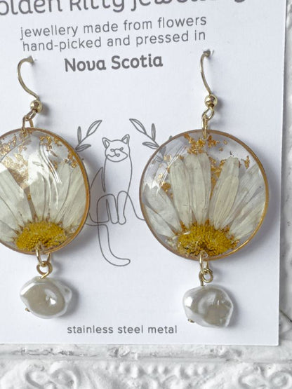Daisy & Pearl Dangle Earrings