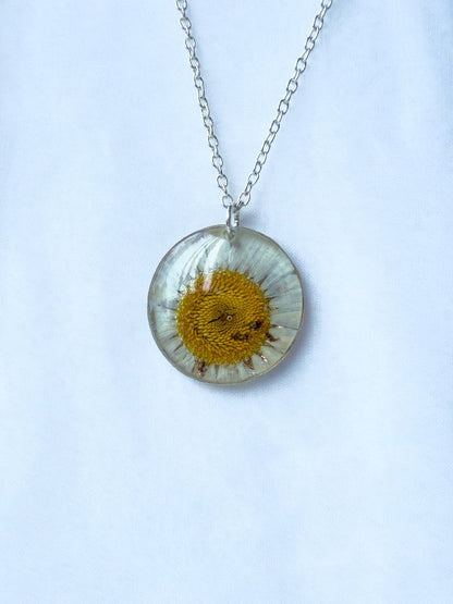 Daisy Necklace