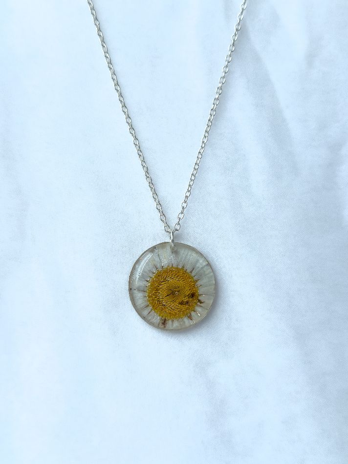 Daisy Necklace