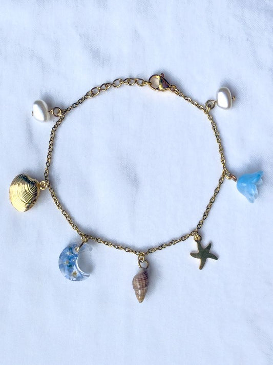 Beachy Charm Bracelet in Blue