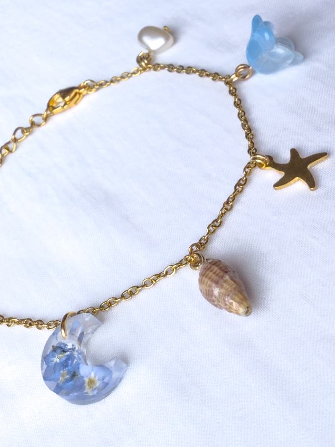 Beachy Charm Bracelet in Blue