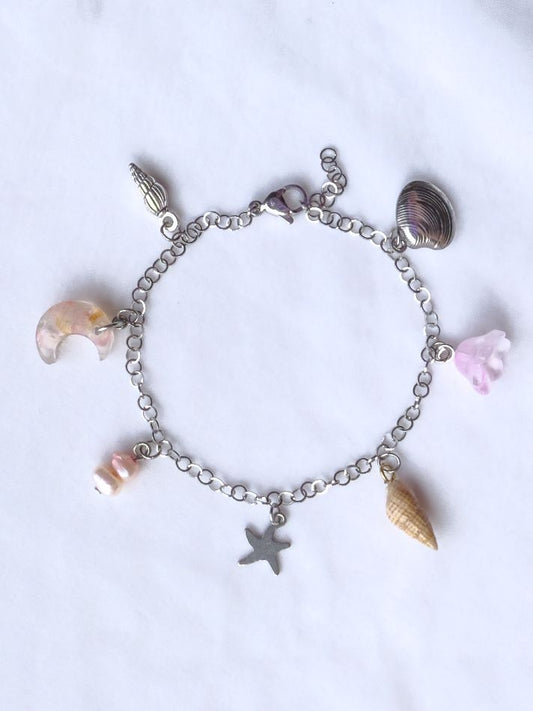 Beachy Charm Bracelet in Pink