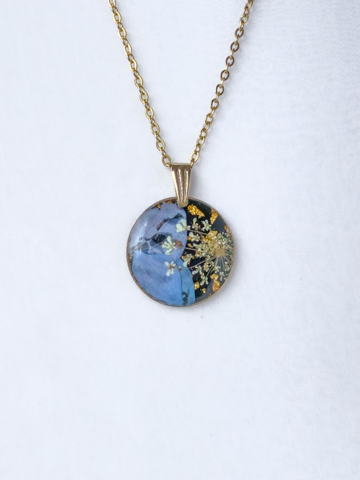 Hydrangea & Queen Anne's Lace Necklace